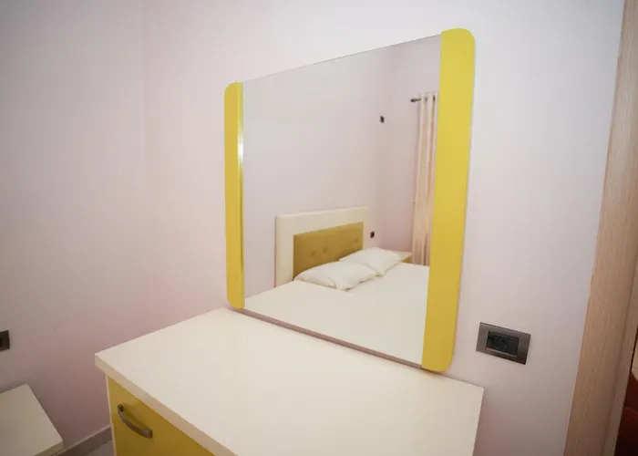 Marika Golem (Tirana)